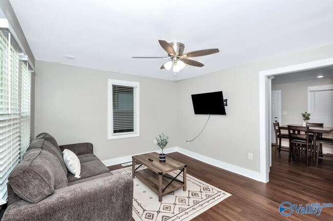 Foto del edificio - 2910 Wilson Dr NW