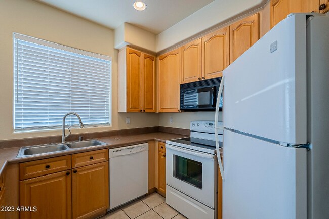 Foto del edificio - 4200 N 82nd St