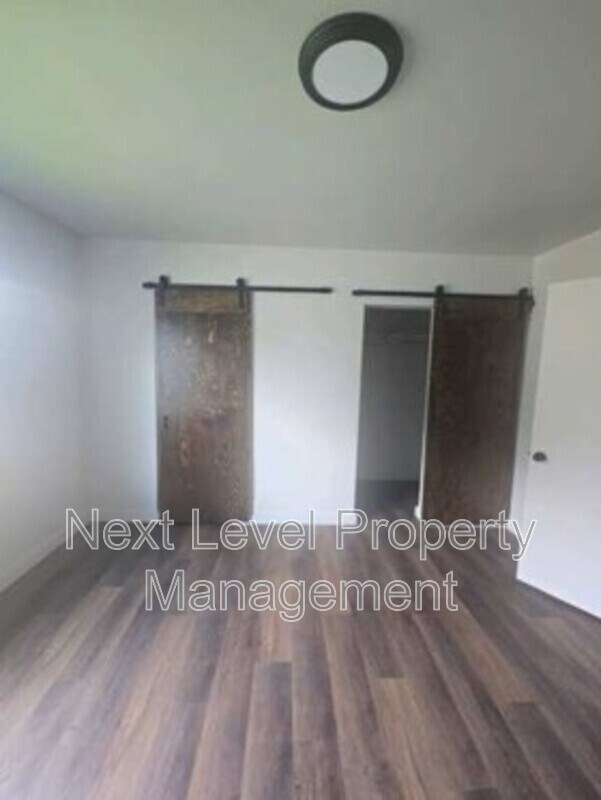 Foto del edificio - 1003 6th Ave W