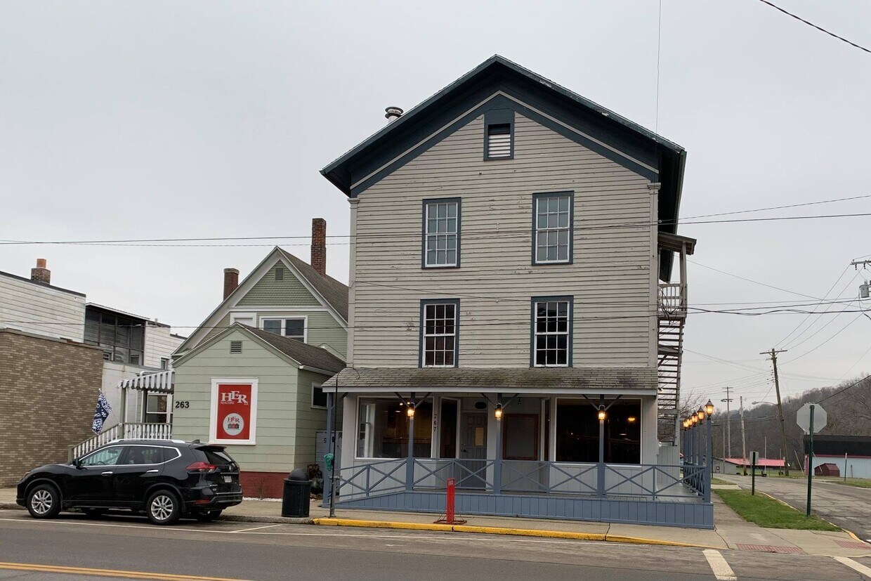 Primary Photo - 156 N Water St