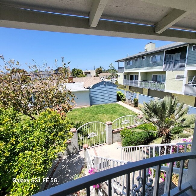 Building Photo - 2100 Cabrillo Ave