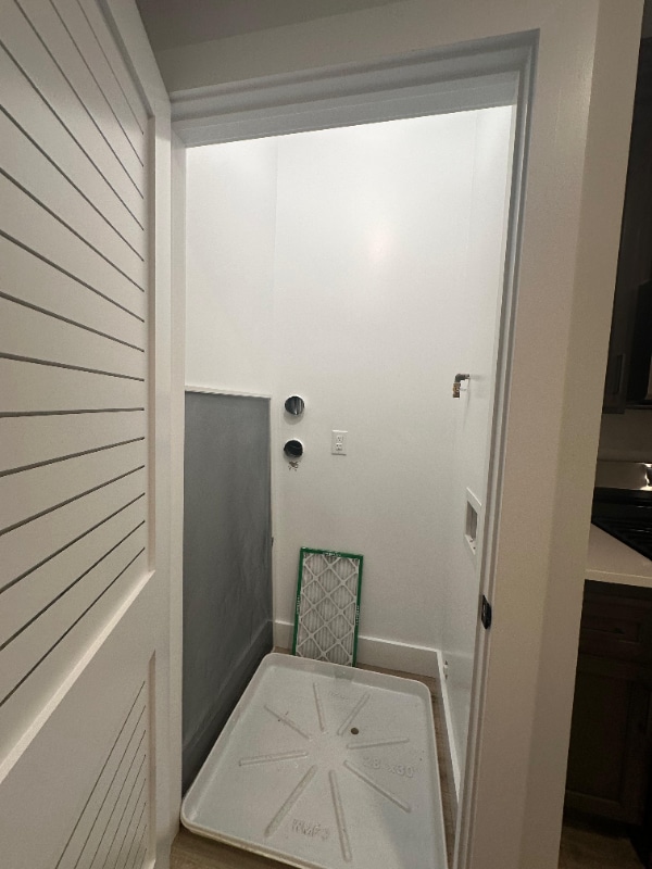 Foto del edificio - 56 Brill St