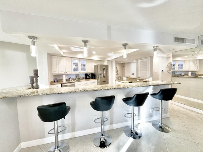 Foto del edificio - 5420 N Ocean Dr