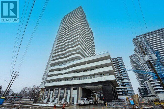 Photo du bâtiment - 1010 Sandy Beach Rd