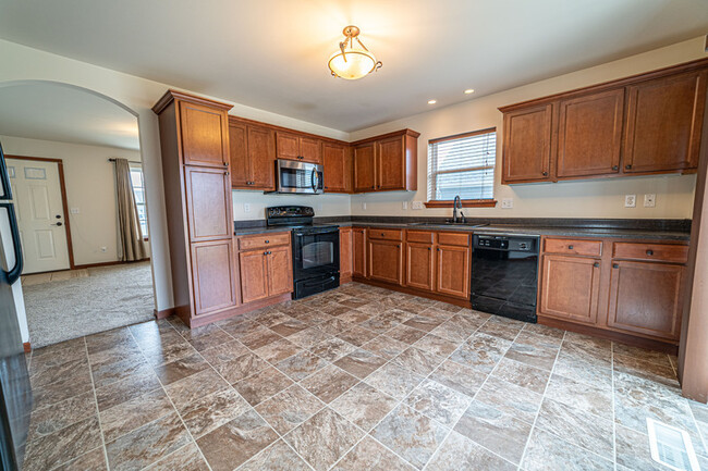 Foto del edificio - 6225 Ridgewood Meadows Ln NE