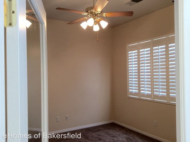 Foto del edificio - 6307 Englebright Lake Dr