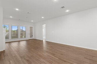 Building Photo - 5030 Morrison Dr