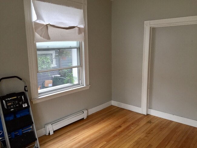 Living Room - 289 State St
