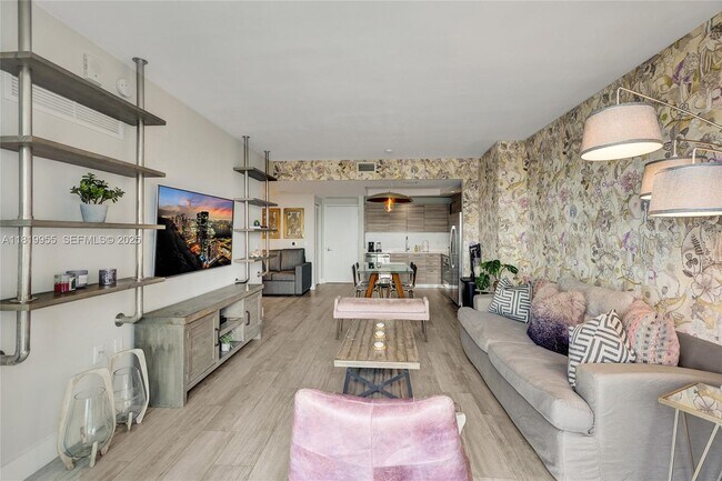 Foto del edificio - 121 NE 34th St