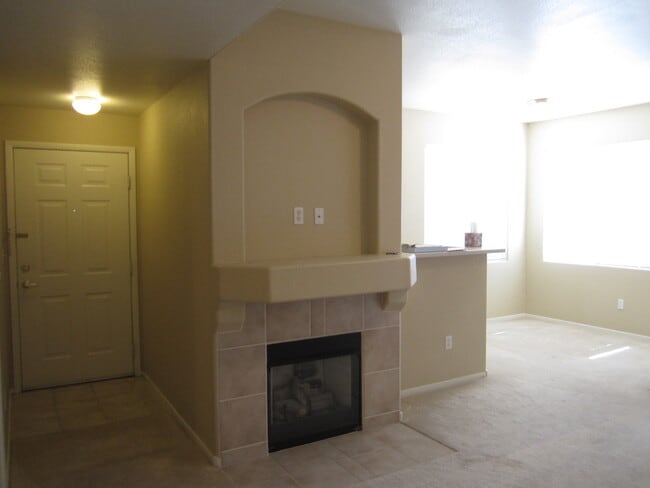 Building Photo - 9050 W Warm Springs Rd