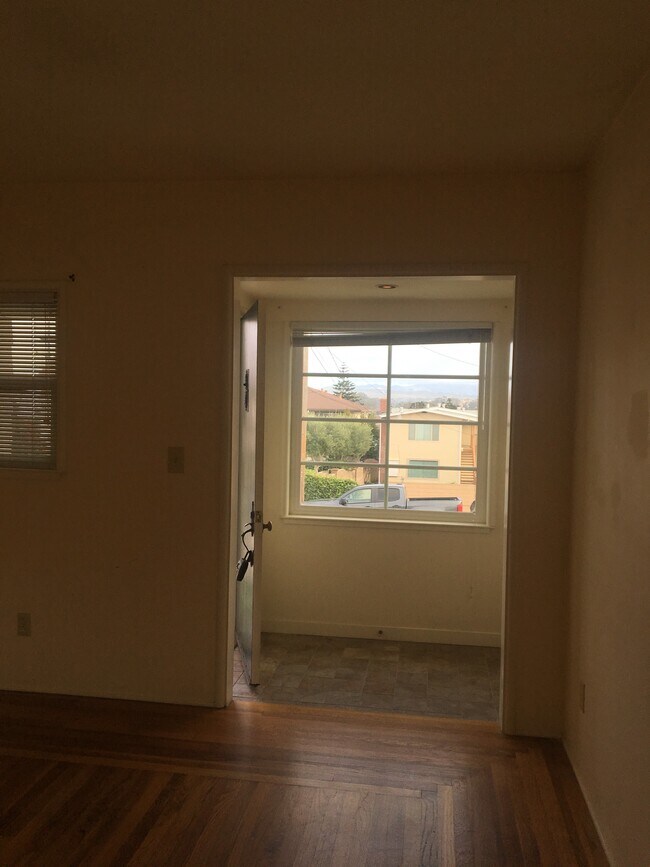Building Photo - 238 Van Buren St