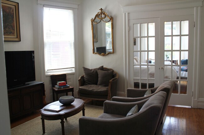 Foto del edificio - 62 Hauxhurst Ave