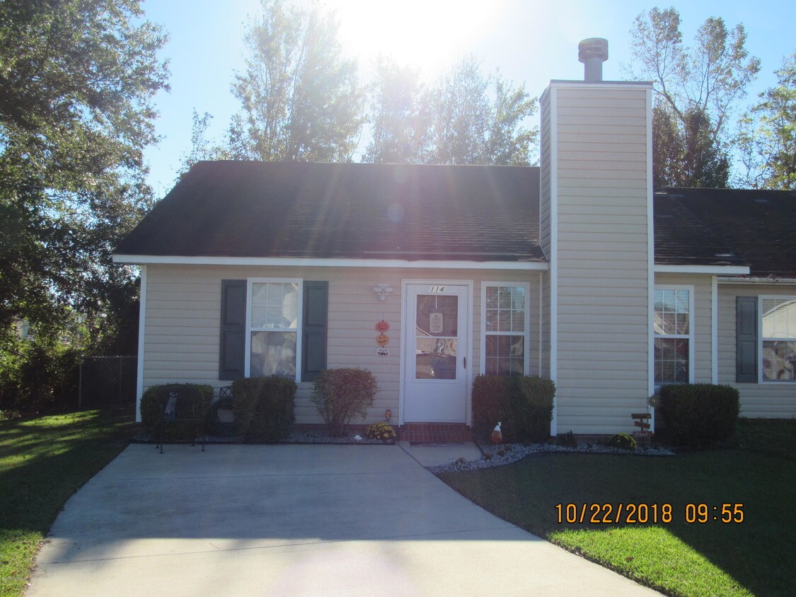 Foto principal - 114 Fairview Ln