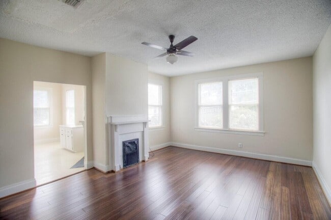 Building Photo - 308 3rd St