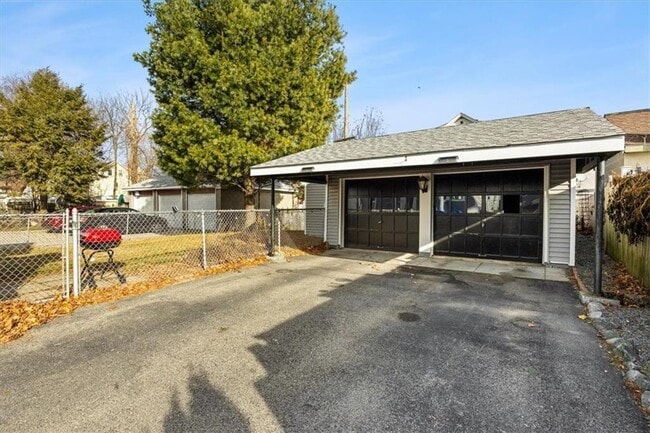 Foto del edificio - 154 Summit St