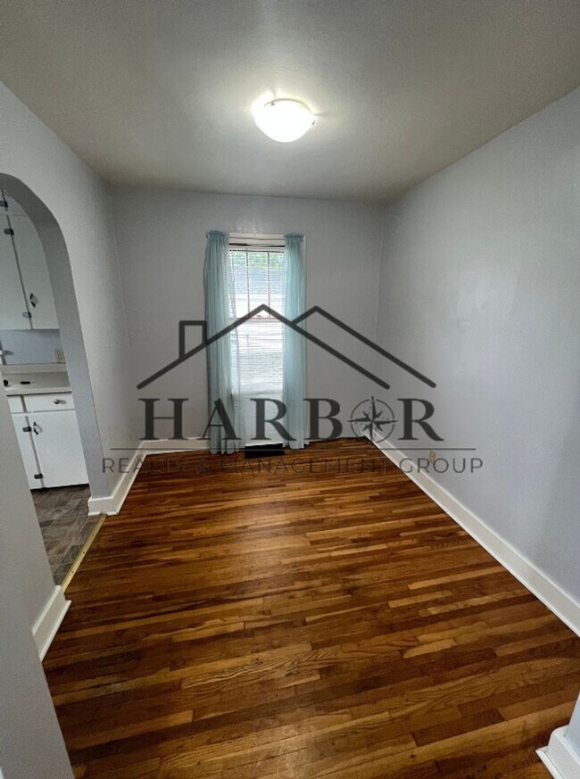 Foto del edificio - 508 9th Ave SW