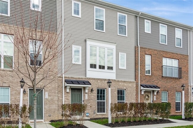 Photo - 210 Gress Rd Townhome