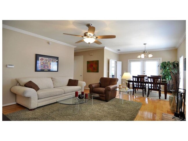 Foto del edificio - Fabulous two bedroom two bath condo locate...