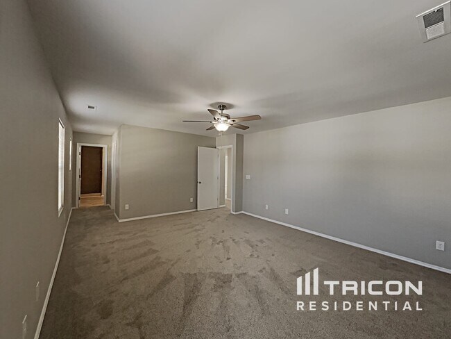 Foto del edificio - 526 Kerriann Ln