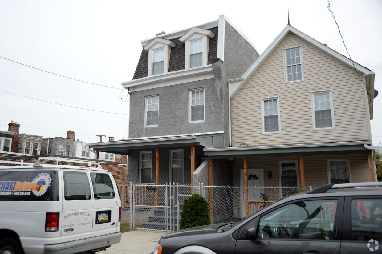 Building Photo - 222-226 W Mentor St