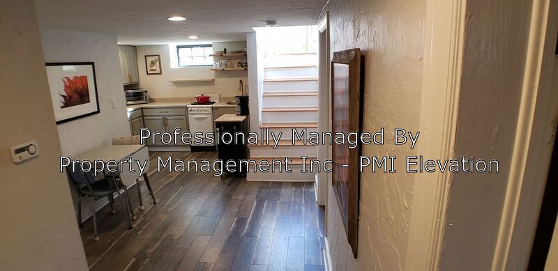 Primary Photo - 1300 Glencoe St