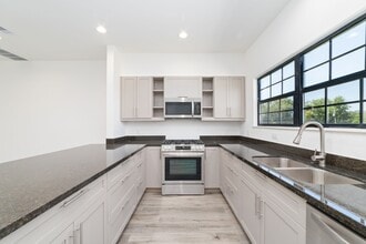 Building Photo - 11924 N Hoa Sen Cir