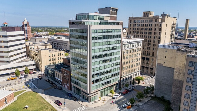 Building Photo - 88 on Elm