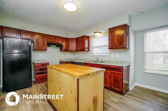 Building Photo - 458 Pruden Dr