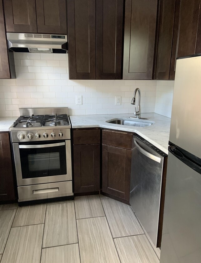 Primary Photo - 159 9th St