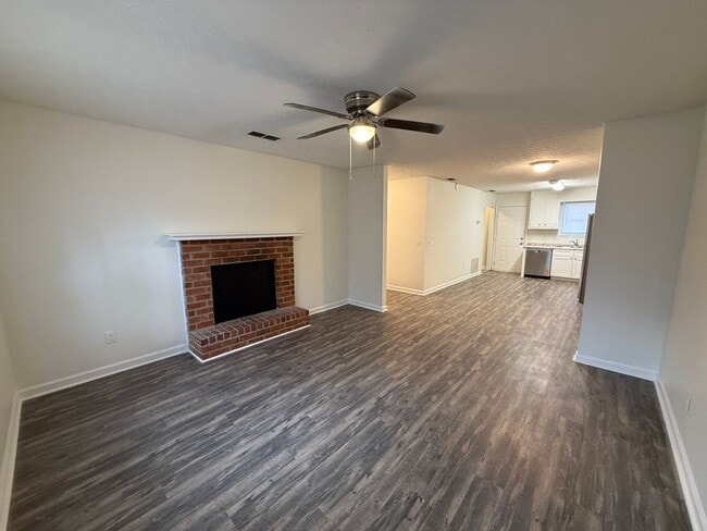 Building Photo - 111/113 Vintage Ct