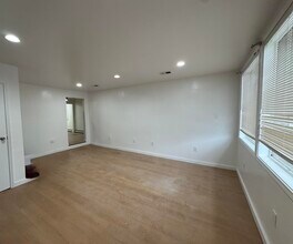 Building Photo - 210 Hamilton St