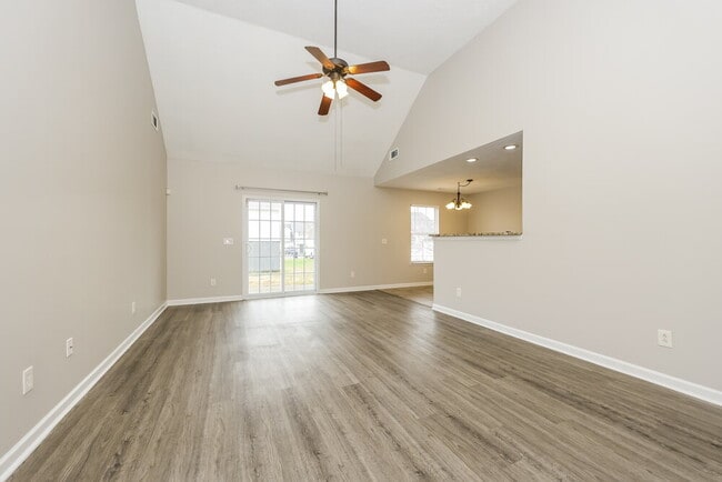 Building Photo - 1001 Tammy Sue Ln