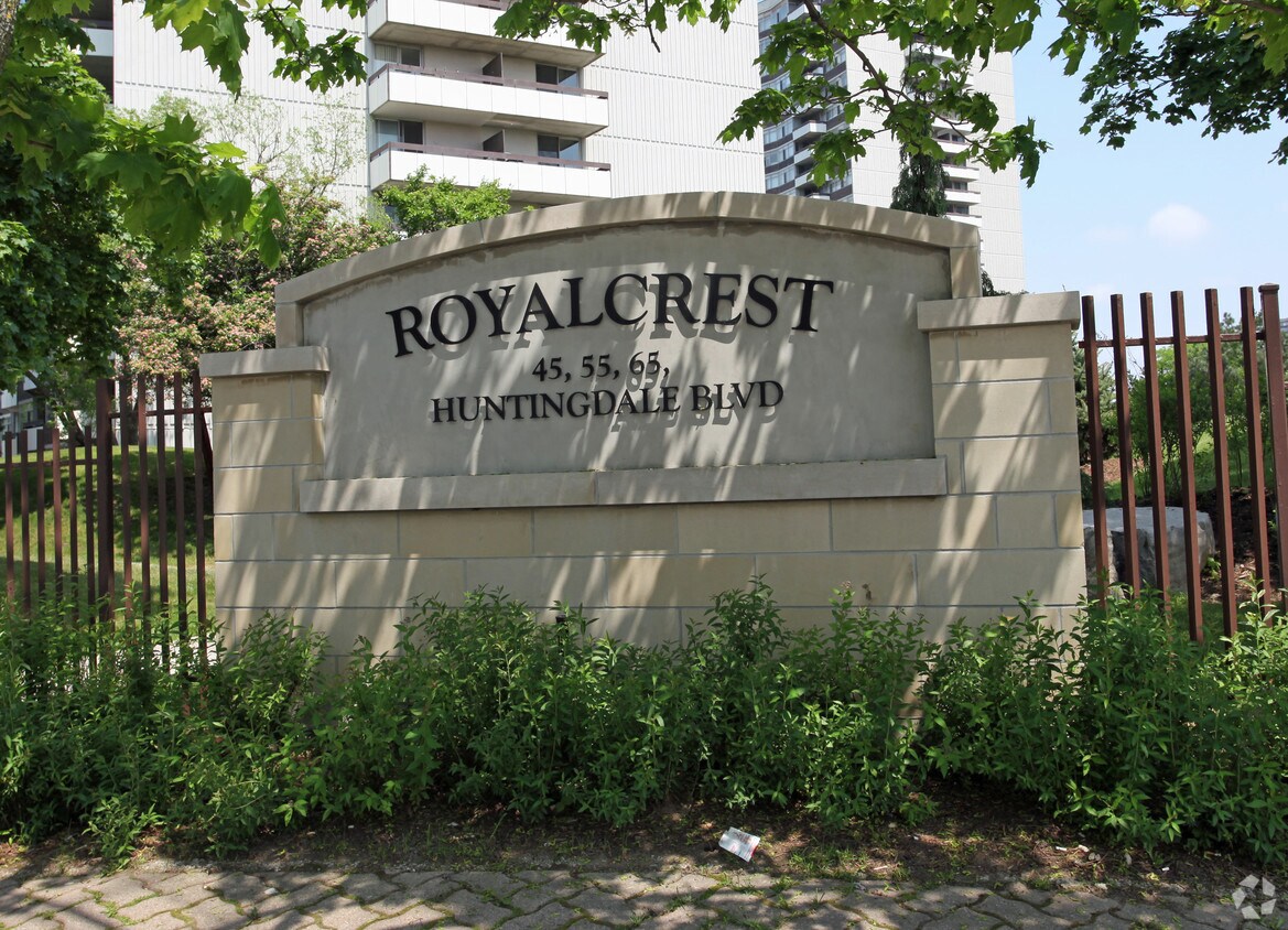 Building Photo - Royalcrest II