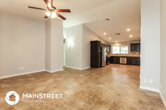 Foto del edificio - 6646 W Sunnyside Dr