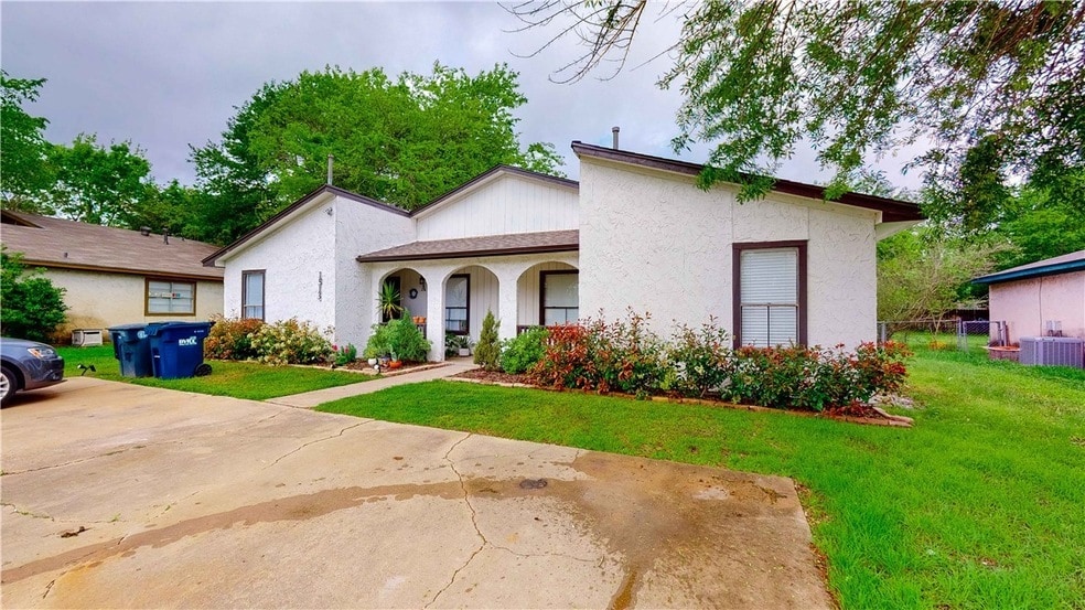 Primary Photo - 1513 Pine Ridge Dr