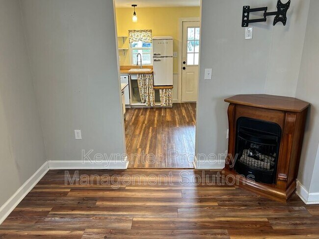 Foto del edificio - 2312 Poplar St