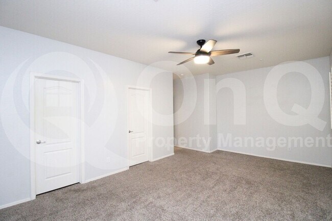 Foto del edificio - 870 E Devon Rd