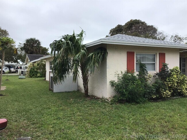 Foto del edificio - 7108 NW 76th Ct