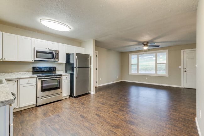 Building Photo - 1724 Boone Cir