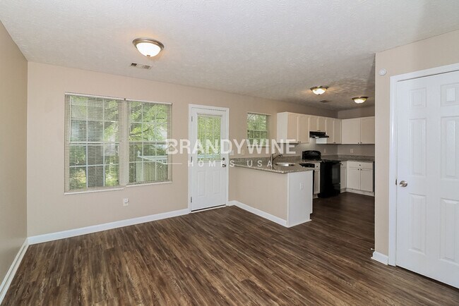 Foto del edificio - 631 Waynes Ct SE