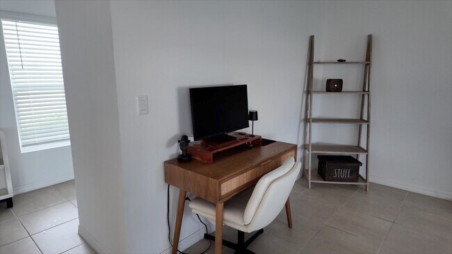 Foto del edificio - 2503 Driftwood St