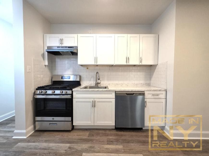 Primary Photo - 1 bedroom in ASTORIA NY 11106