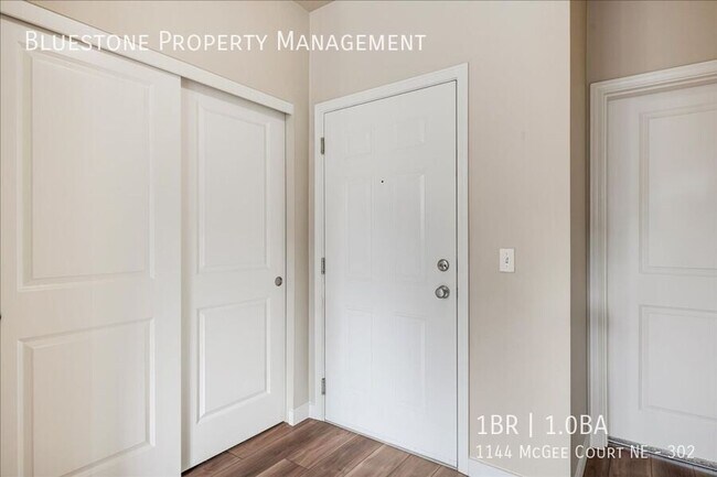 Foto del edificio - 1144 Mcgee Ct NE