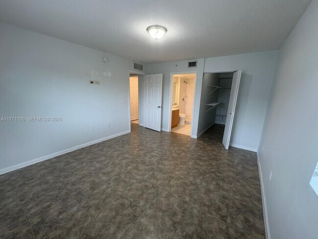 Foto del edificio - 15422 SW 284th St