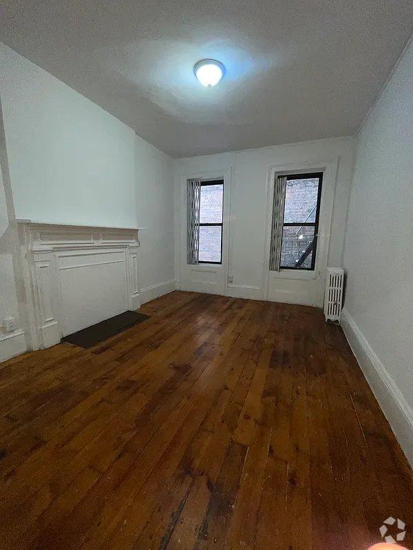 Building Photo - 500 W 48th St