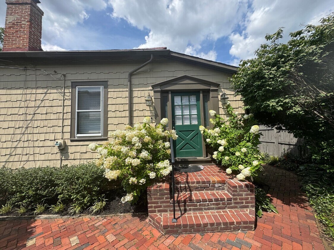 Foto principal - Beautiful German Village Home with Parking...