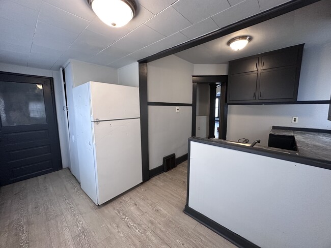 Building Photo - 107 State-N