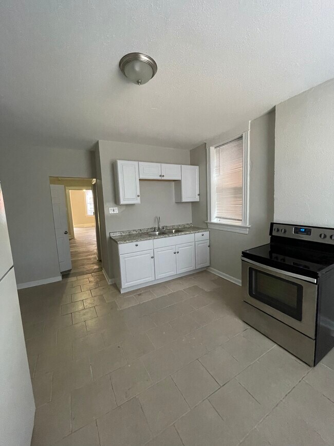 New Kitchen - 4752 Tennessee Ave