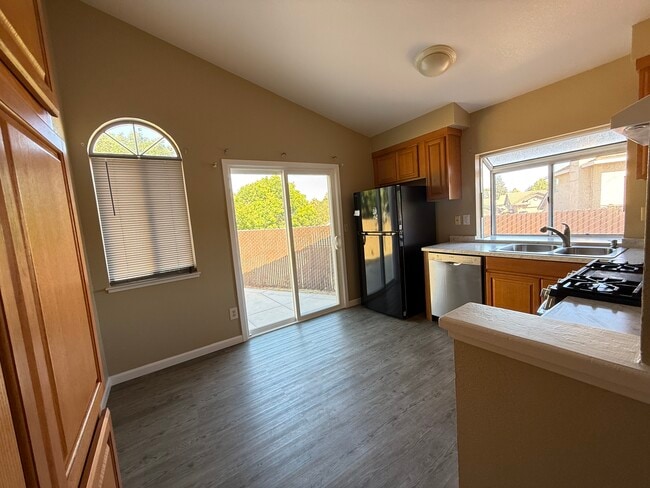 Building Photo - 2032 Johnson Dr