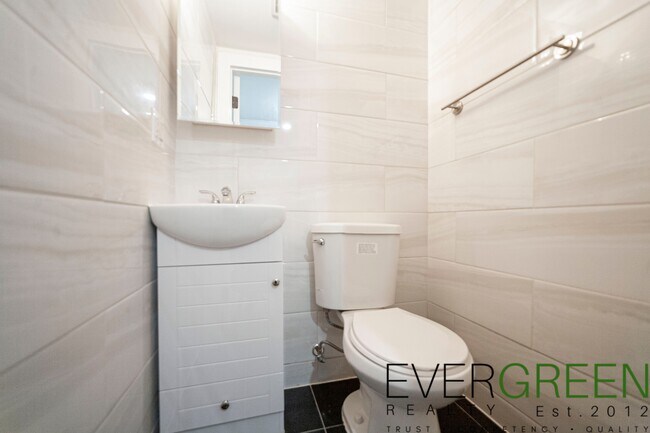 Foto del edificio - 218 Withers St